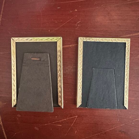 Small Gold Ornate Picture Frame Flowers Black White Vintage Moody Home Decor - Picture 2 of 2